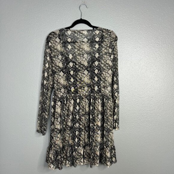 NWOT WAYF Snakeskin Print‎ Mesh Tiered Skater Dress Long Sleeve Layered Small - Picture 8 of 9